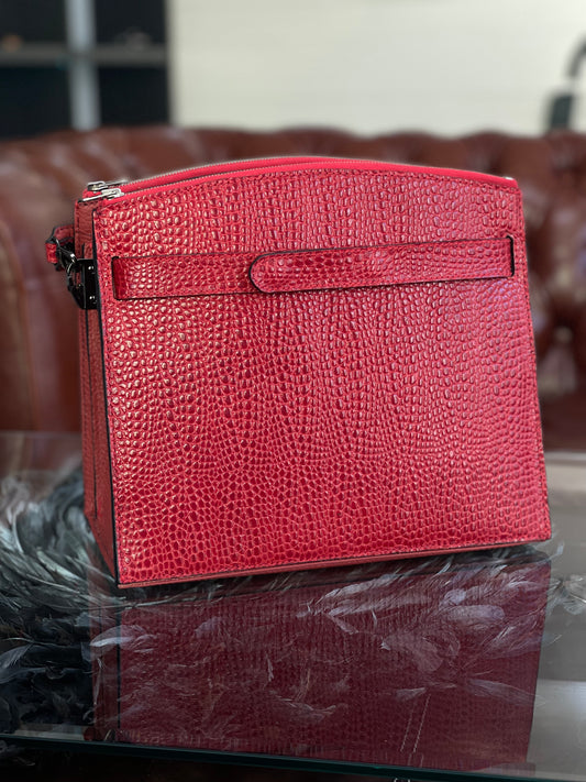 CAVERA – die Struktur der Eleganz.