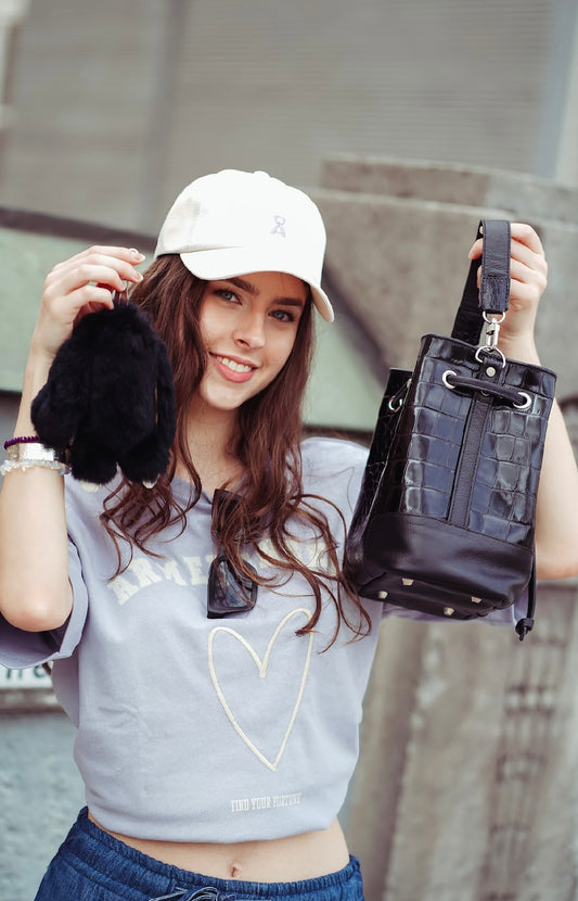 RIA Bucket Bag – Croco Noir & Violet