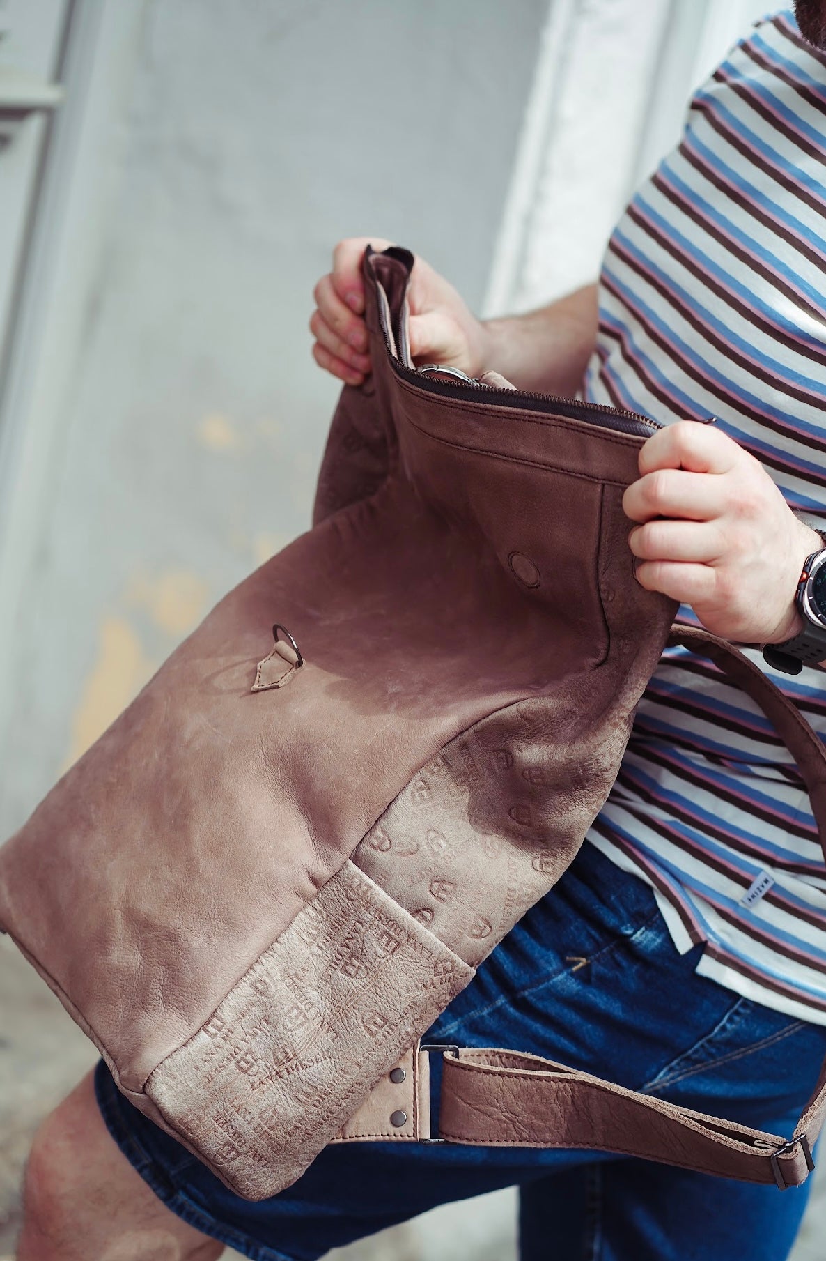 ARVEN Lederrucksack mit Rolltop