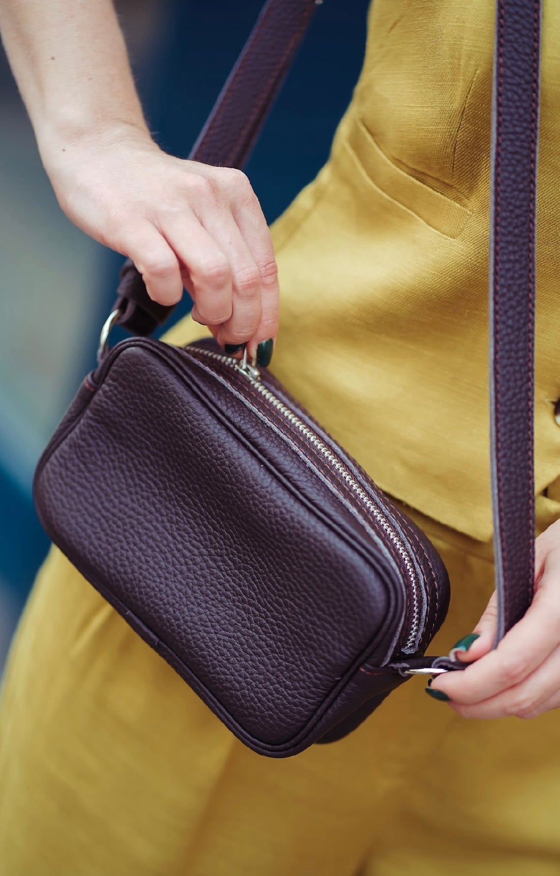 LAVEO Mini Leder Umhängetasche Damen – handgefertigt in München