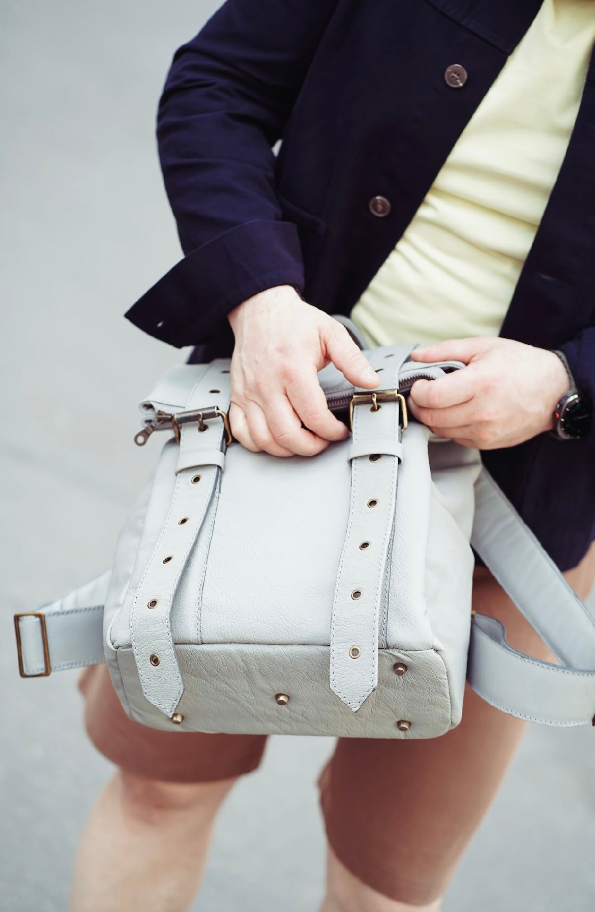 ROLLTOP Rucksack „VALTARA“ aus Leder – Grey