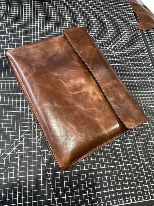 Avia mit Filz - pflanzlich gegerbtem Leder