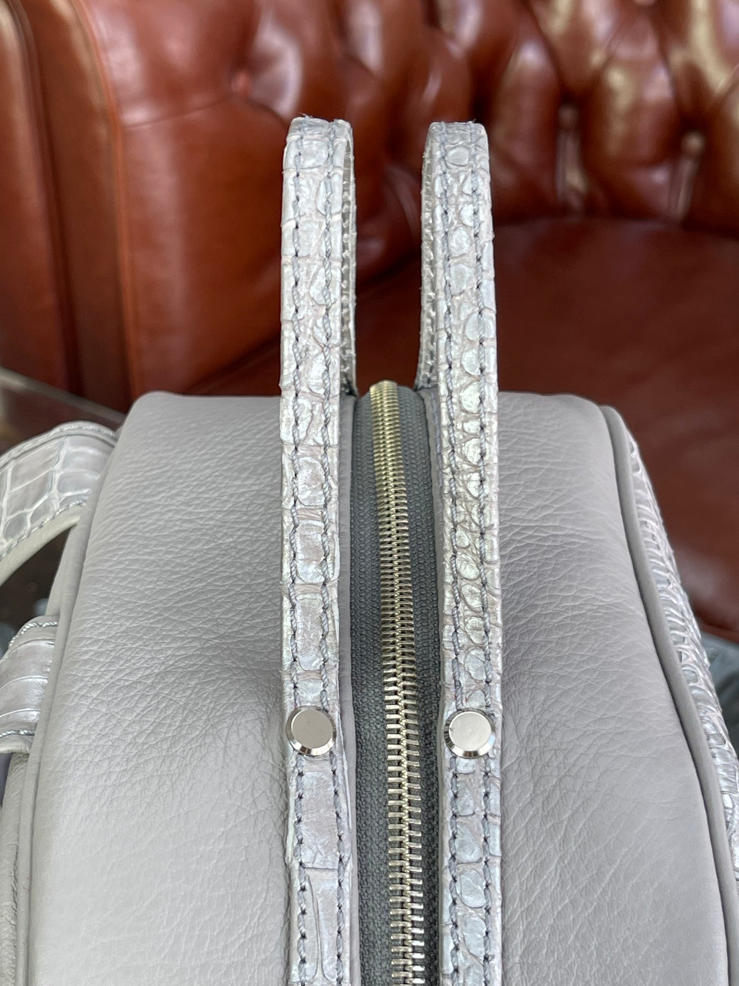 MONTARO SILVER– Handgefertigter Rucksack aus Kroko-geprägtem Leder