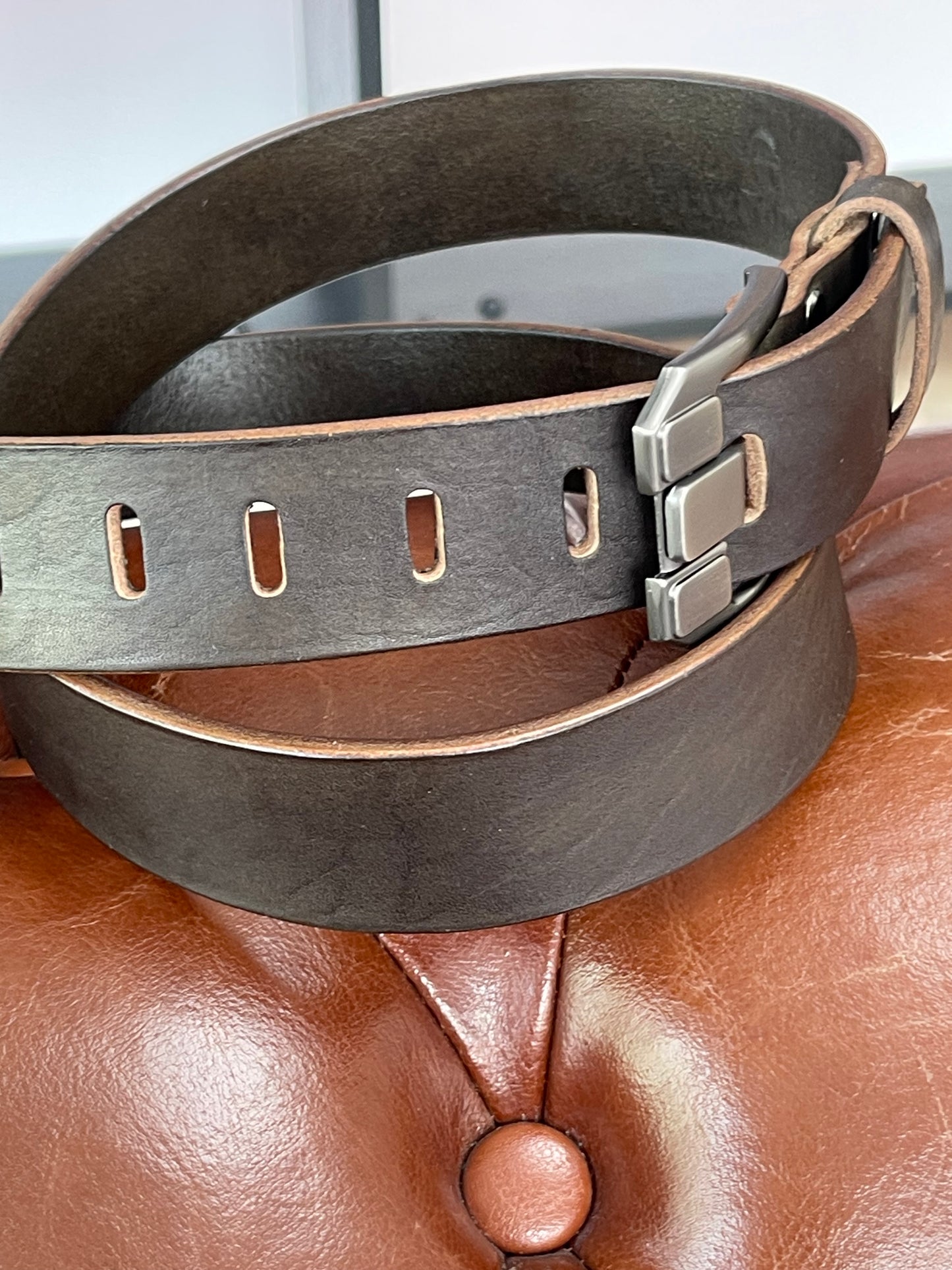 Ledergürtel aus pflanzlich gegerbtem Rindsleder