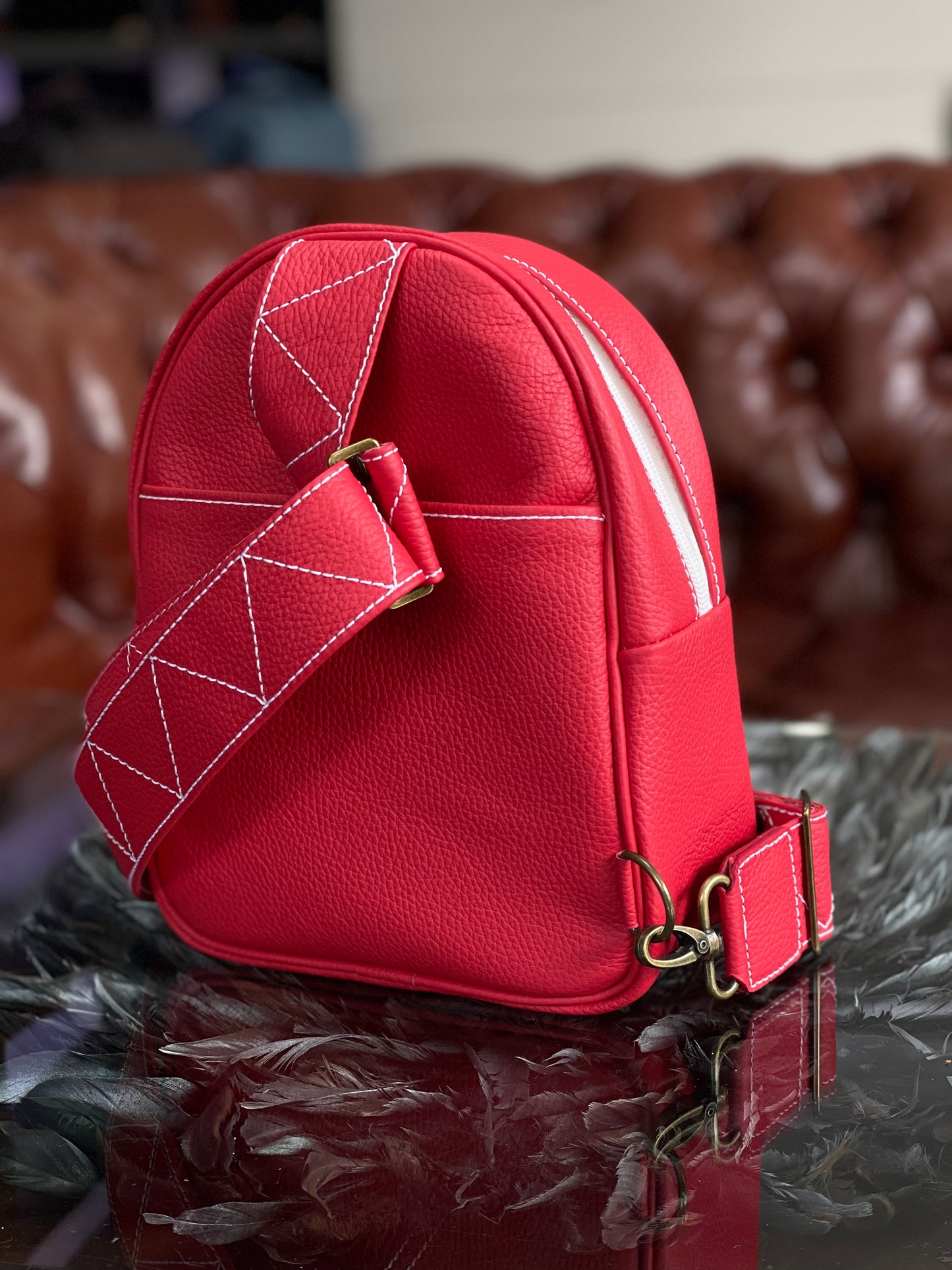 TULA Rucksack aus rotem Leder